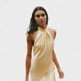 Gala – Saténové šaty s halter krkem
