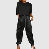 Natálie – Elegantní saténový komplet s jemným leskem