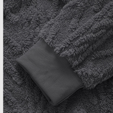 "Šimon - Luxusní Pelerína Kabát" can be rewritten as "Šimon - Exkluzivní Pelerína Kabát".