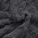 "Šimon - Luxusní Pelerína Kabát" can be rewritten as "Šimon - Exkluzivní Pelerína Kabát".