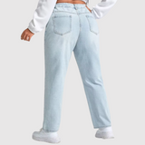 "Kira – Džíny s rovnými nohavicemi" can be rewritten as "Kira – Rovné nohavice džíny".