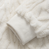 "Šimon - Luxusní Pelerína Kabát" can be rewritten as "Šimon - Exkluzivní Pelerína Kabát".