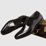 Viktor – Klasické pánské kožené boty s výšivkou