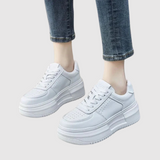 Rita – Minimalistické bílé tenisky na platformě