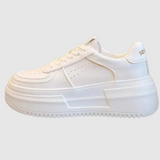 Rita – Minimalistické bílé tenisky na platformě