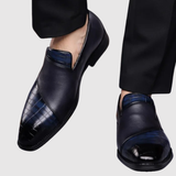 "Viktor – Pánské slip-on boty z pletené kůže" can be rewritten as "Viktor – Pánské slip-on boty z pletené kůže pro pohodlný styl".