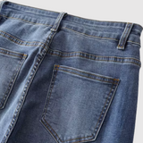 "Kira – Džíny s rovnými nohavicemi" can be rewritten as "Kira – Rovné nohavice džíny".