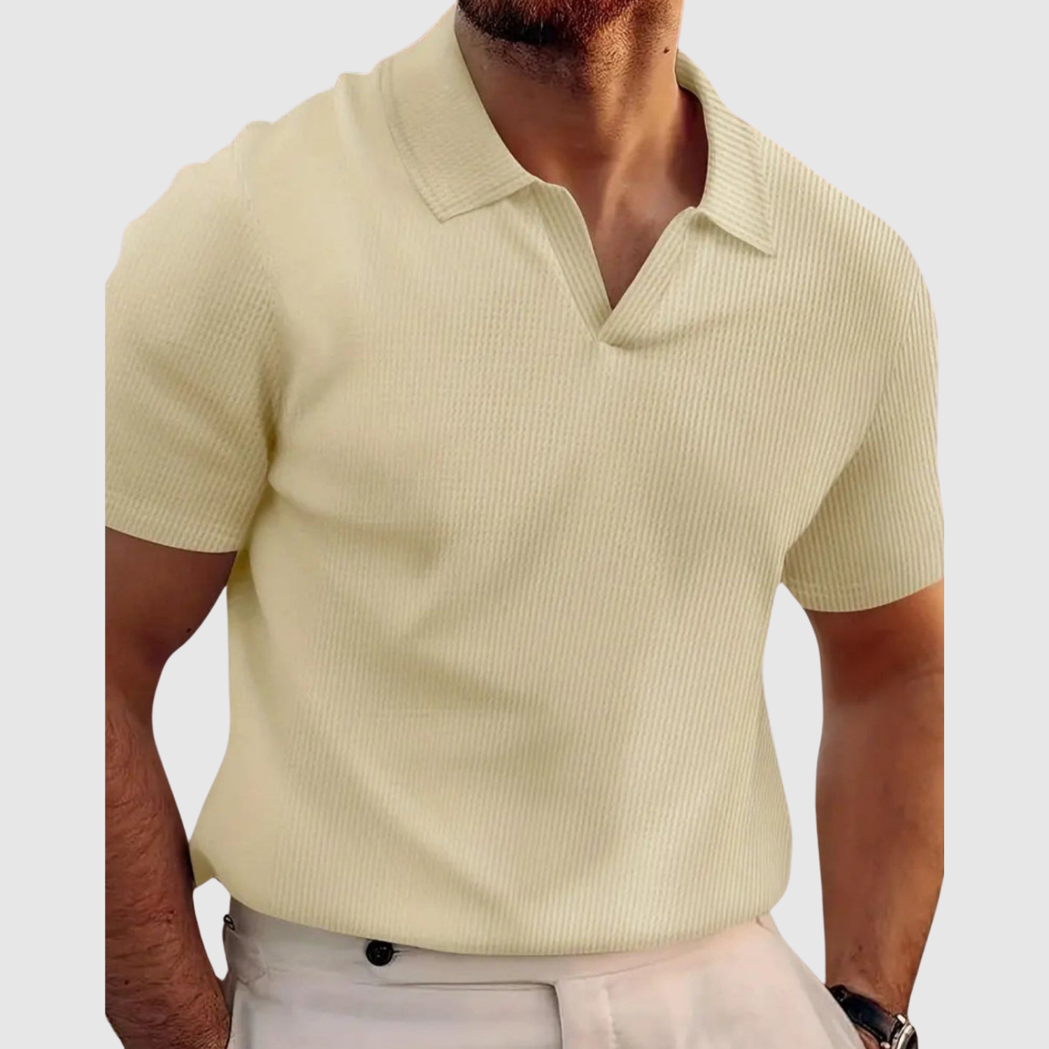 Adrian – Elegantní rybí polo s moderním V-výstřihem