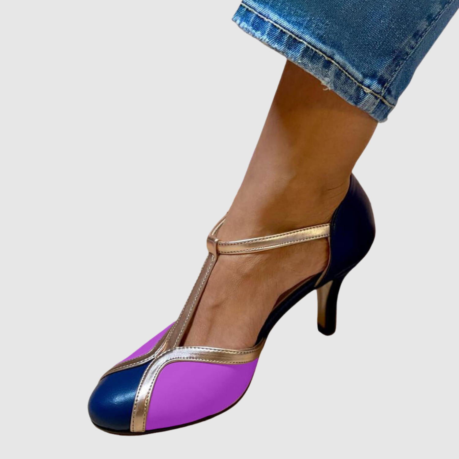 Teodora - Retro boty s T-páskem a ženskými prvky