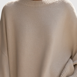 Nora - Stylové pletené pončo s moderním designem