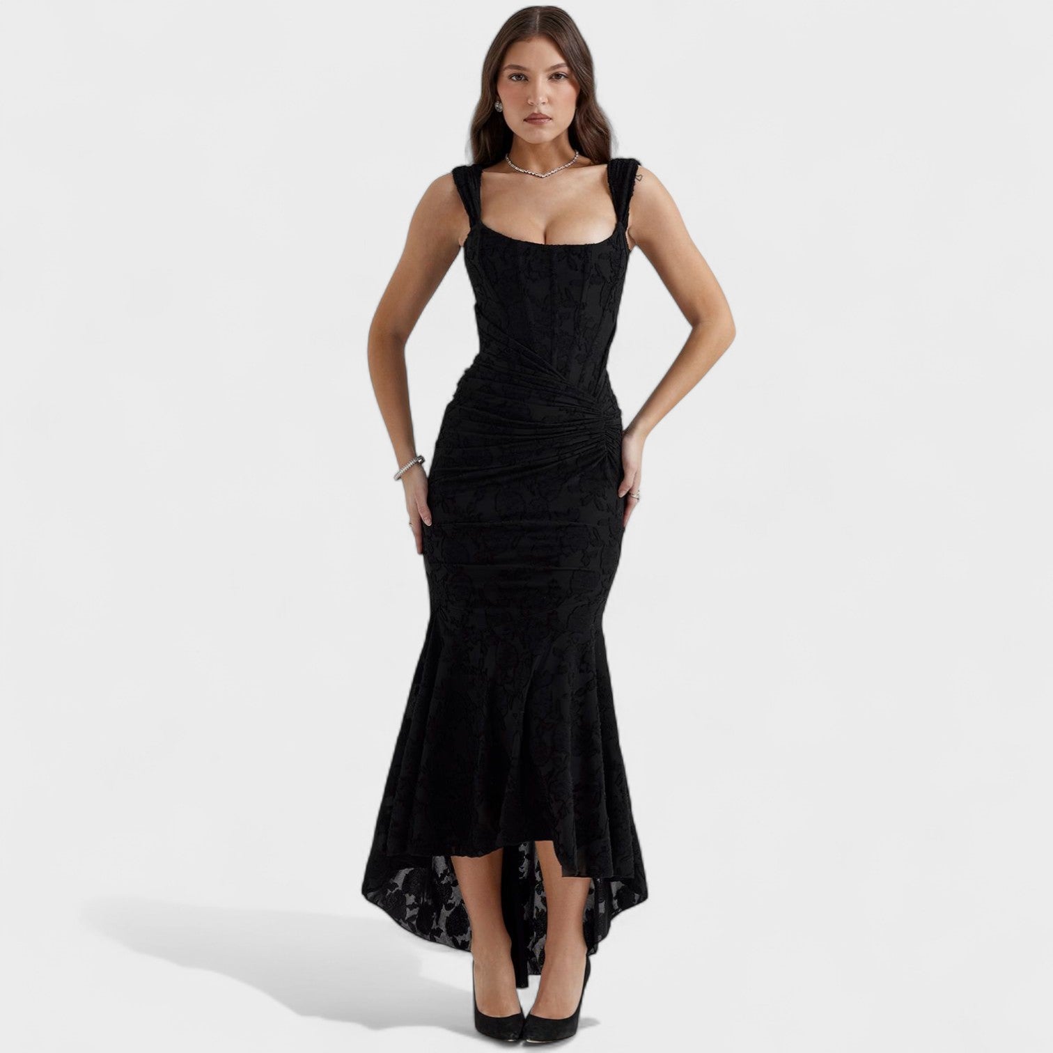 Cesca - Šaty s elegantní sochařskou siluetou