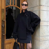 Elise | Krátký luxusní kabát s dvojitým zapínáním" can be rewritten as:

"Elise | Krátký elegantní kabát s dvojitým zapínáním