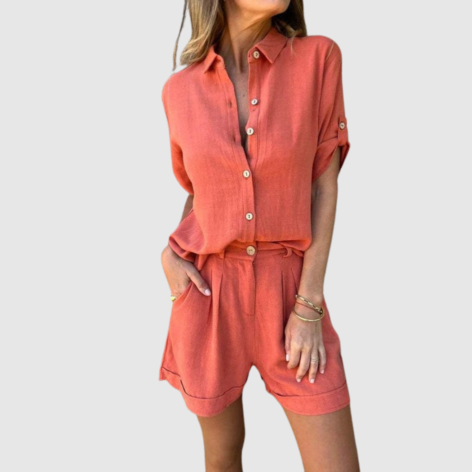 Natálie – Neformální set s košilí a šortkami