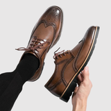 Viktor – Klasické pánské boty s brožovými prvky