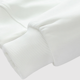 "Daniel – Mikina s širokými kontrastními pruhy" could be rewritten as "Daniel – Mikina s výraznými kontrastními pruhy".