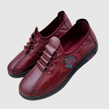 Rita - Pohodlné dámské boty s vyšívanými detaily