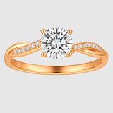 Valérie – Elegantní zásnubní prsten s krystalem" could be rewritten as "Valérie – Stylový zásnubní prsten s krystalovým zdobením.