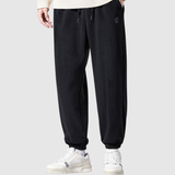 Denis – Minimalistické joggers s emblémem