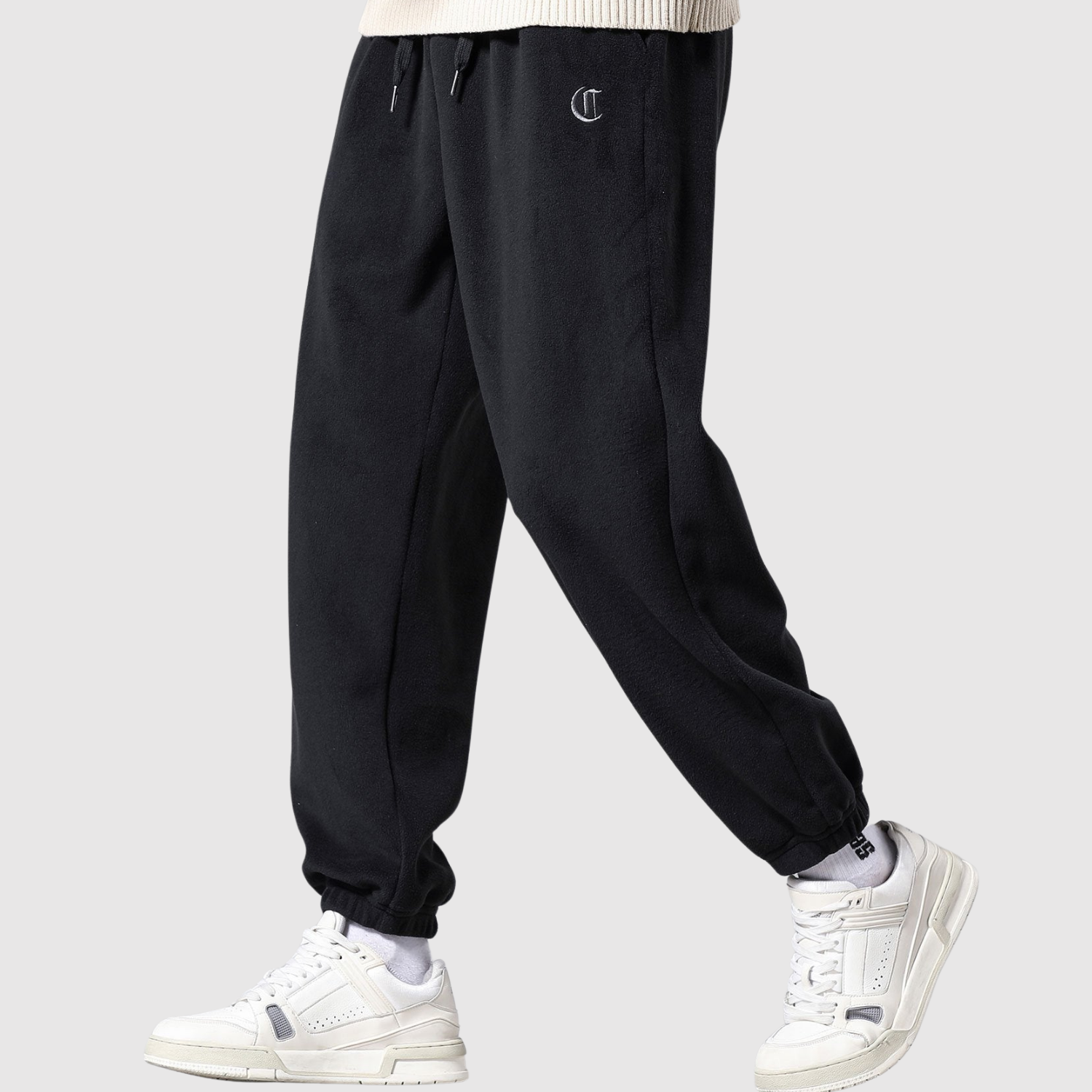 Denis – Minimalistické joggers s emblémem