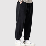 Denis – Minimalistické joggers s emblémem