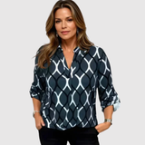 Nora – Stylová blůza s geometrickým vzorem