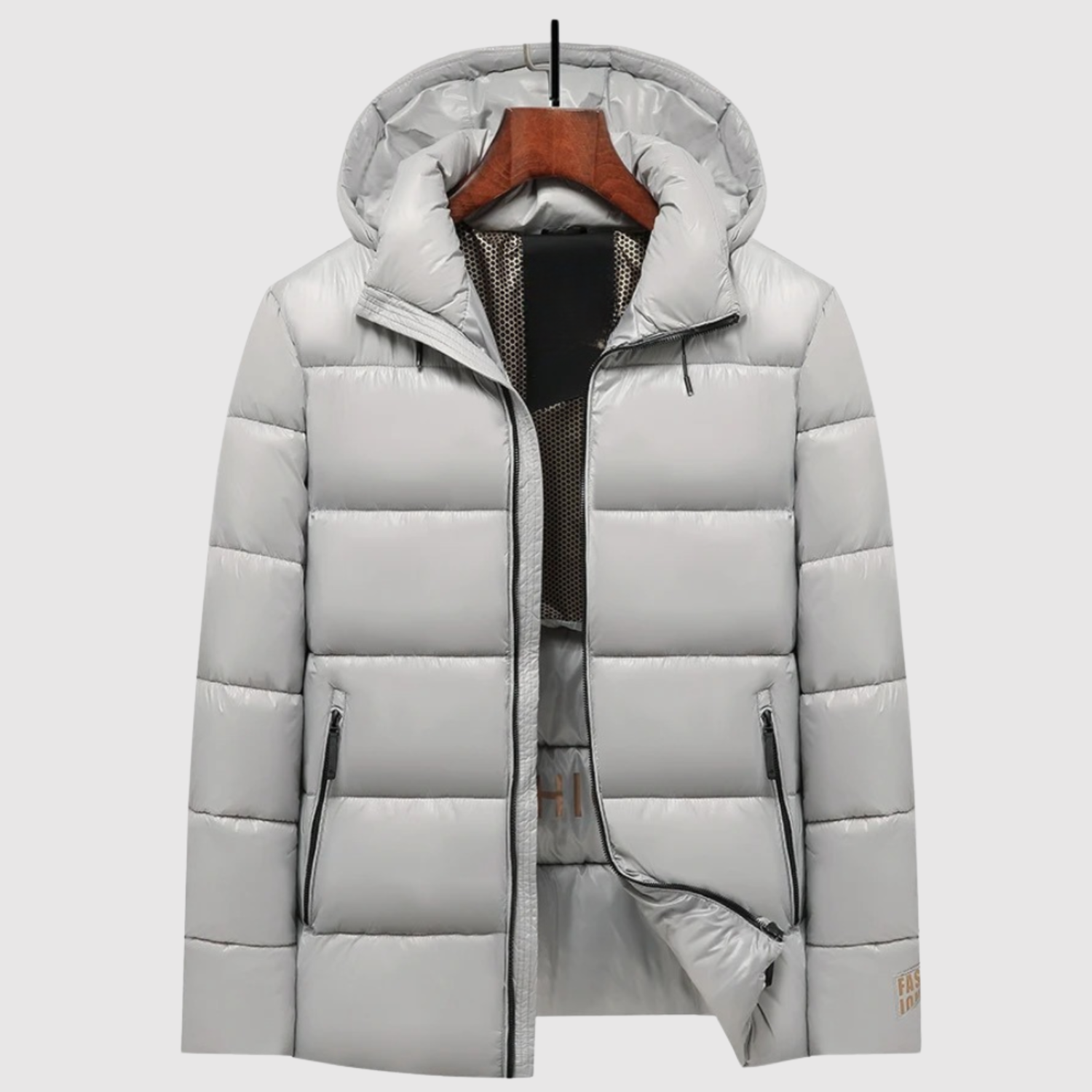 Marek – Lesklá péřová bunda s kapucí" could be rewritten as "Marek – Lesklá péřová bunda s kapucí pro stylový vzhled.