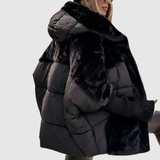 "Jelena – Krátká teddy bunda s objemem" can be rewritten as "Jelena – Krátká objemná teddy bunda".