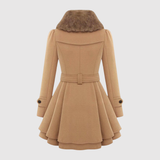 Jelena – Vlněný kabát s A-silhou a koženým límcem" can be rewritten as:

"Jelena – A-silhouette Wool Coat with Leather Collar