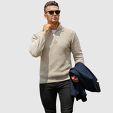 Daniel – Svetr s vysokým límcem a moderním designem