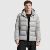 Marek – Lesklá péřová bunda s kapucí" could be rewritten as "Marek – Lesklá péřová bunda s kapucí pro stylový vzhled.