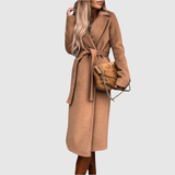 Jelena – Vlněný kabát s páskem a elegantním minimalistickým stylem