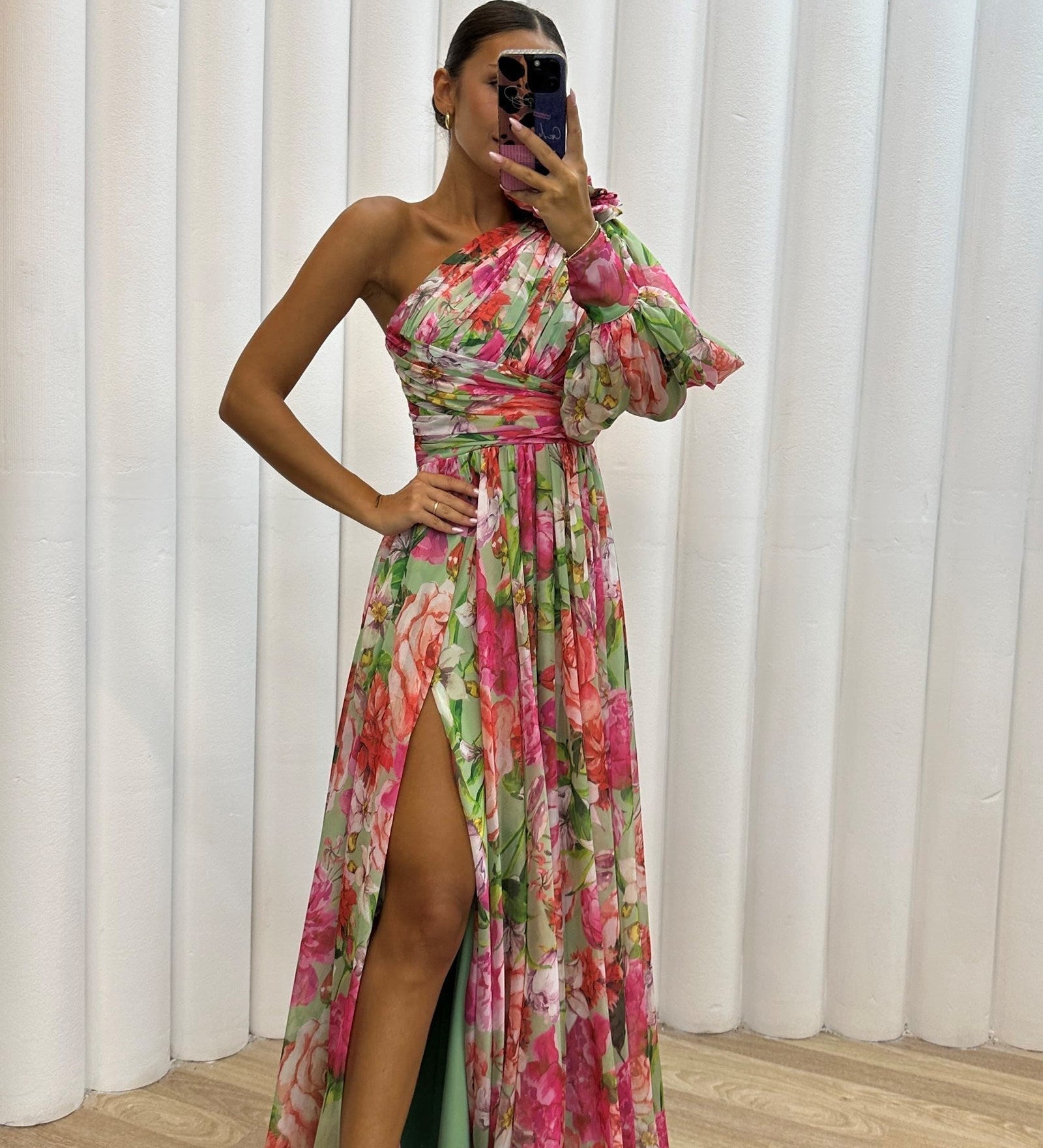 Whitney | Elegantní Šaty na Jedno Rameno pro Letní Příležitosti