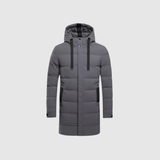 Marek – Dlouhá zimní bunda s kapucí" can be rewritten as "Marek – Dlouhá zimní bunda s kapucí pro chladné dny.