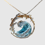 Amélie – Náhrdelník 'Mořská vlna' s transparentním modrým smaltem