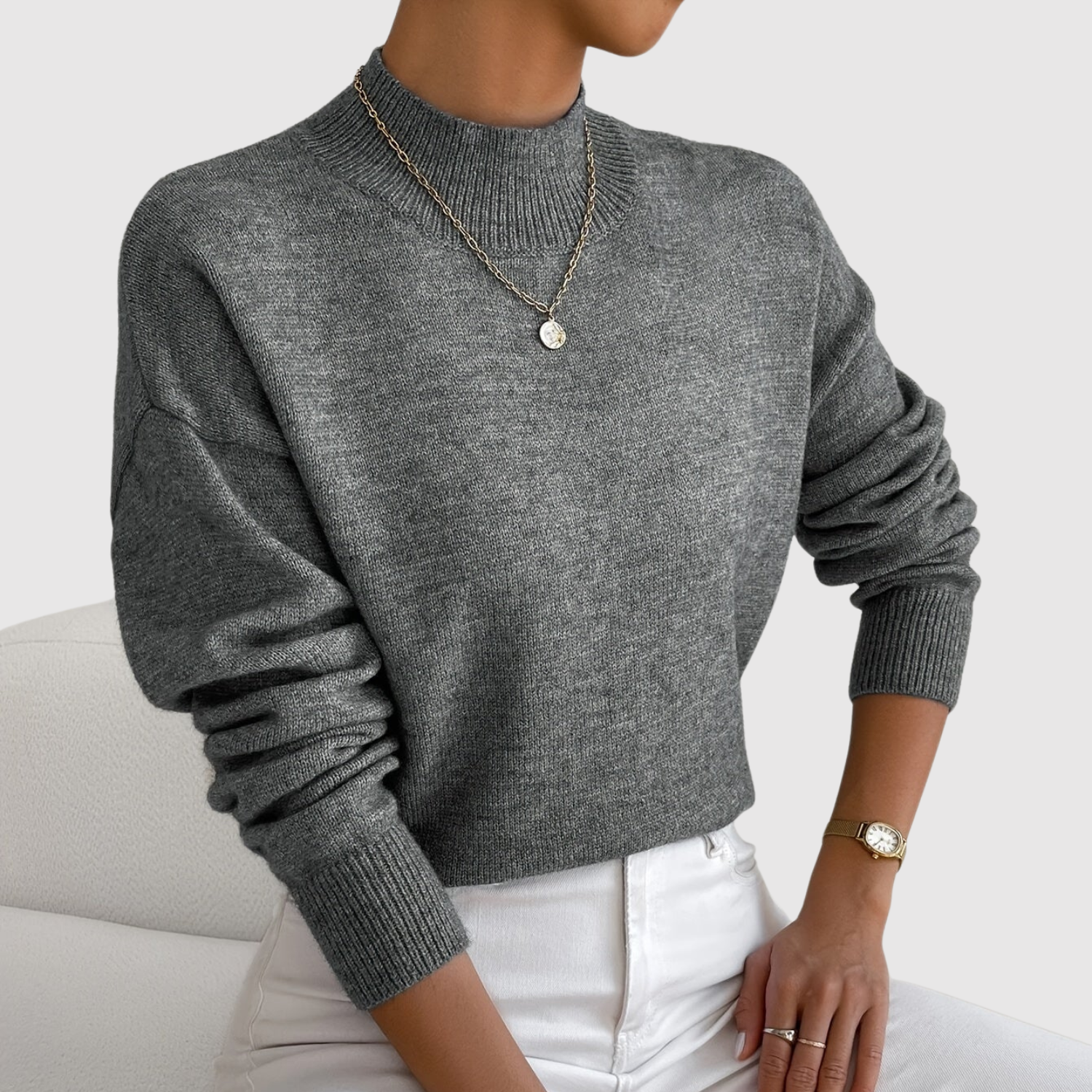 Nora – Elegantní klasický svetr s jemnými liniemi