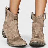 Carlota – Timeless Elegance