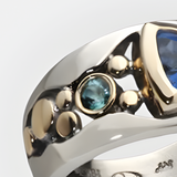 Valérie – Stříbrný prsten s modrými drahokamy a zlatými detaily