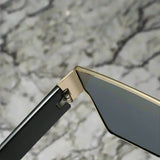 Alex – Sluneční brýle shield s metalickým detailem