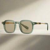 Alex – Luxusní čtvercové sluneční brýle s elegantními detaily