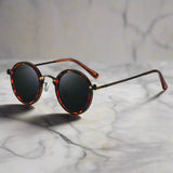 Alex – Elegantní kulaté retro sluneční brýle s kovovým rámem
