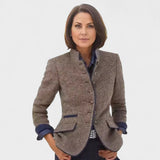 "Valeria | Elegantní kardigan s vysokým límcem" could be rewritten as "Valeria | Stylový kardigan s vysokým límcem".