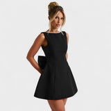 Carrie - Mini šaty s perlovou stužkou