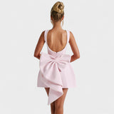 Carrie - Mini šaty s perlovou stužkou