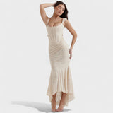 Cesca - Šaty s elegantní sochařskou siluetou