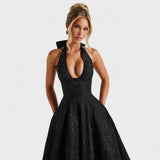 Effie - Midi šaty s texturou a výstřihem do V