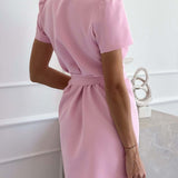 Cecília – Šaty s elegantním úzkým střihem a rafinovanými detaily