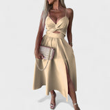 "Cielo Divino – Midi Šaty s Předním Rozparkem" can be rewritten as "Cielo Divino – Midi Šaty s Elegantním Předním Rozparkem".