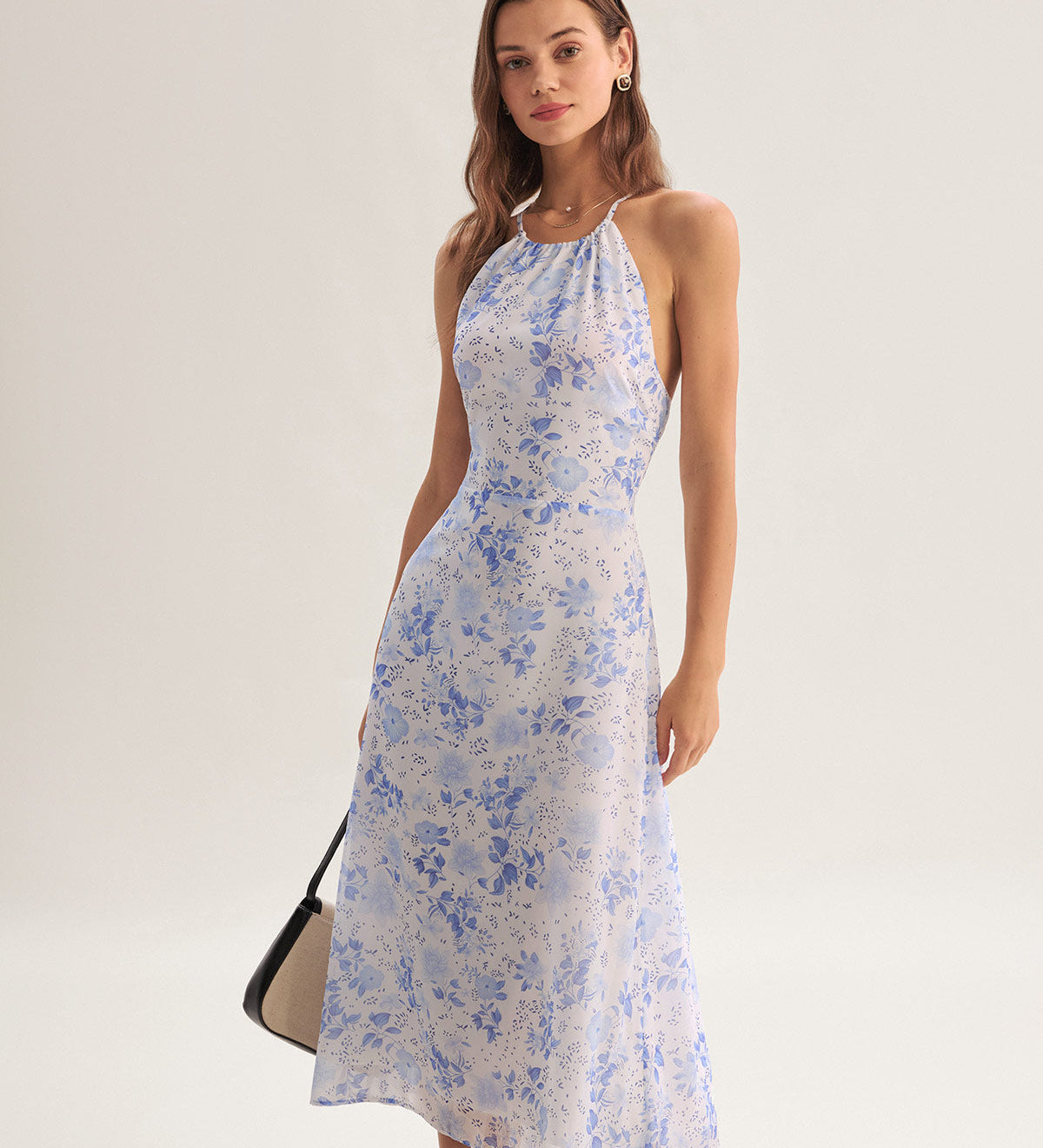 Clarice | Modré květinové midi šaty s halter výstřihem